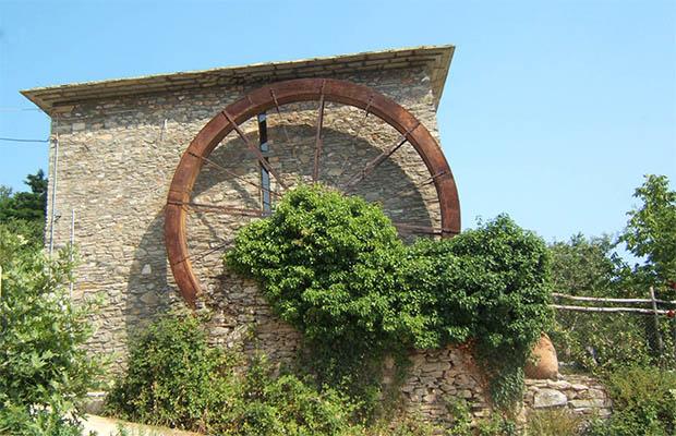 WATER MILL IN SAINT LAVRENTIOS, MT. PELION